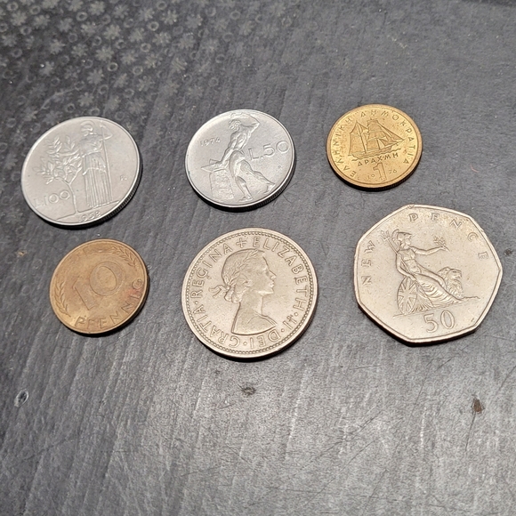 Set of six collectable coins - Picture 1 of 6